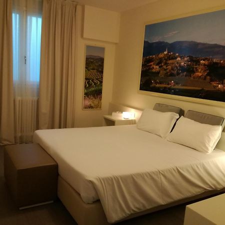 Villa Del Poggio Prosecco Bike Hotel San Pietro Di Feletto Kültér fotó
