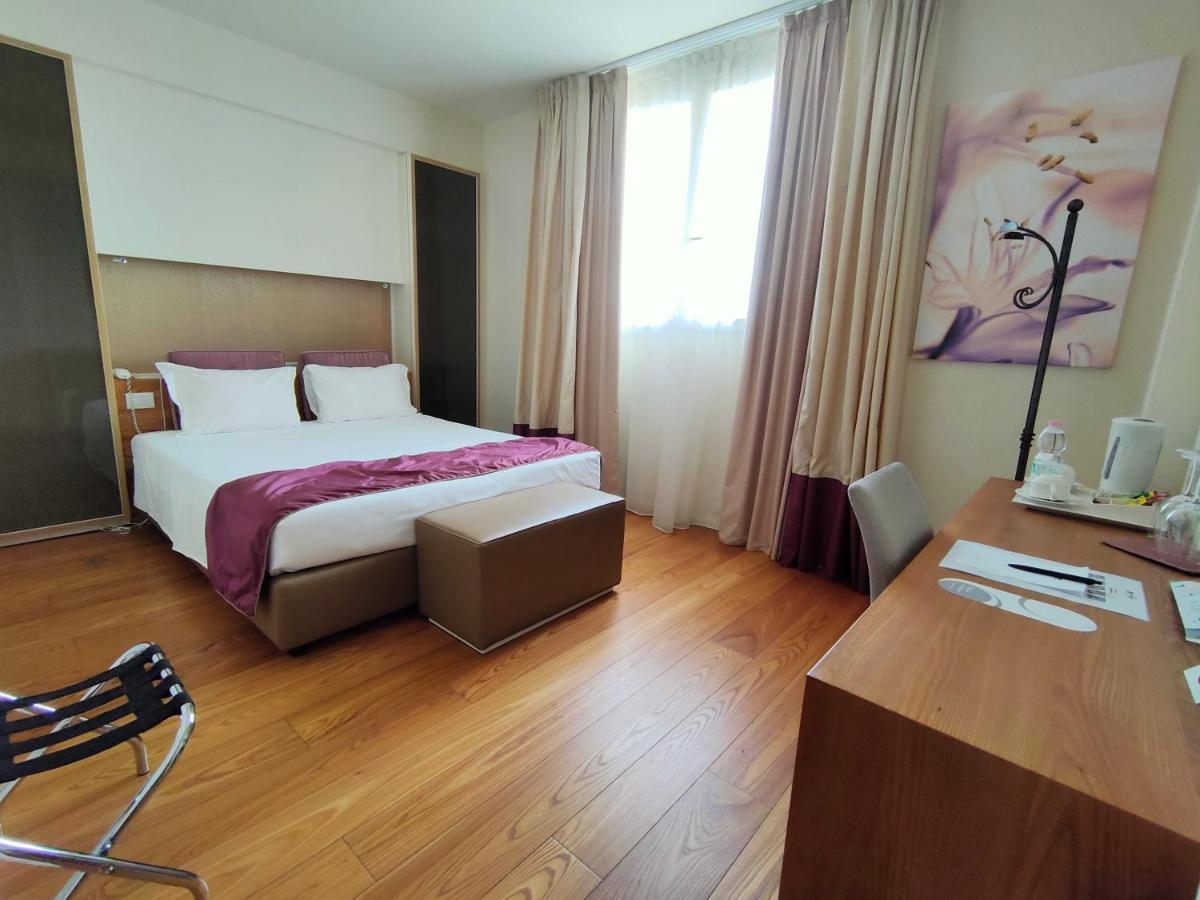 Villa Del Poggio Prosecco Bike Hotel San Pietro Di Feletto Kültér fotó