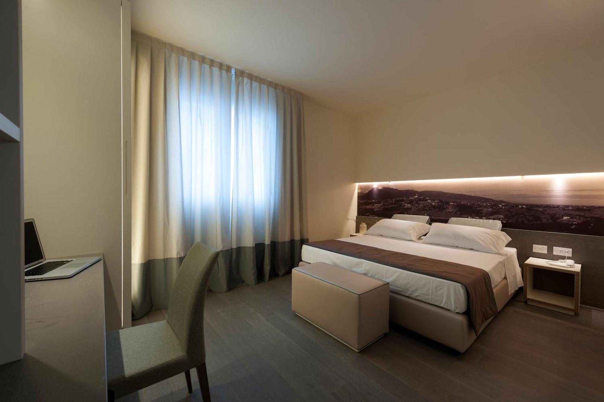 Villa Del Poggio Prosecco Bike Hotel San Pietro Di Feletto Kültér fotó