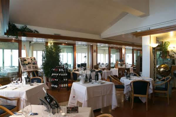 Villa Del Poggio Prosecco Bike Hotel San Pietro Di Feletto Kültér fotó