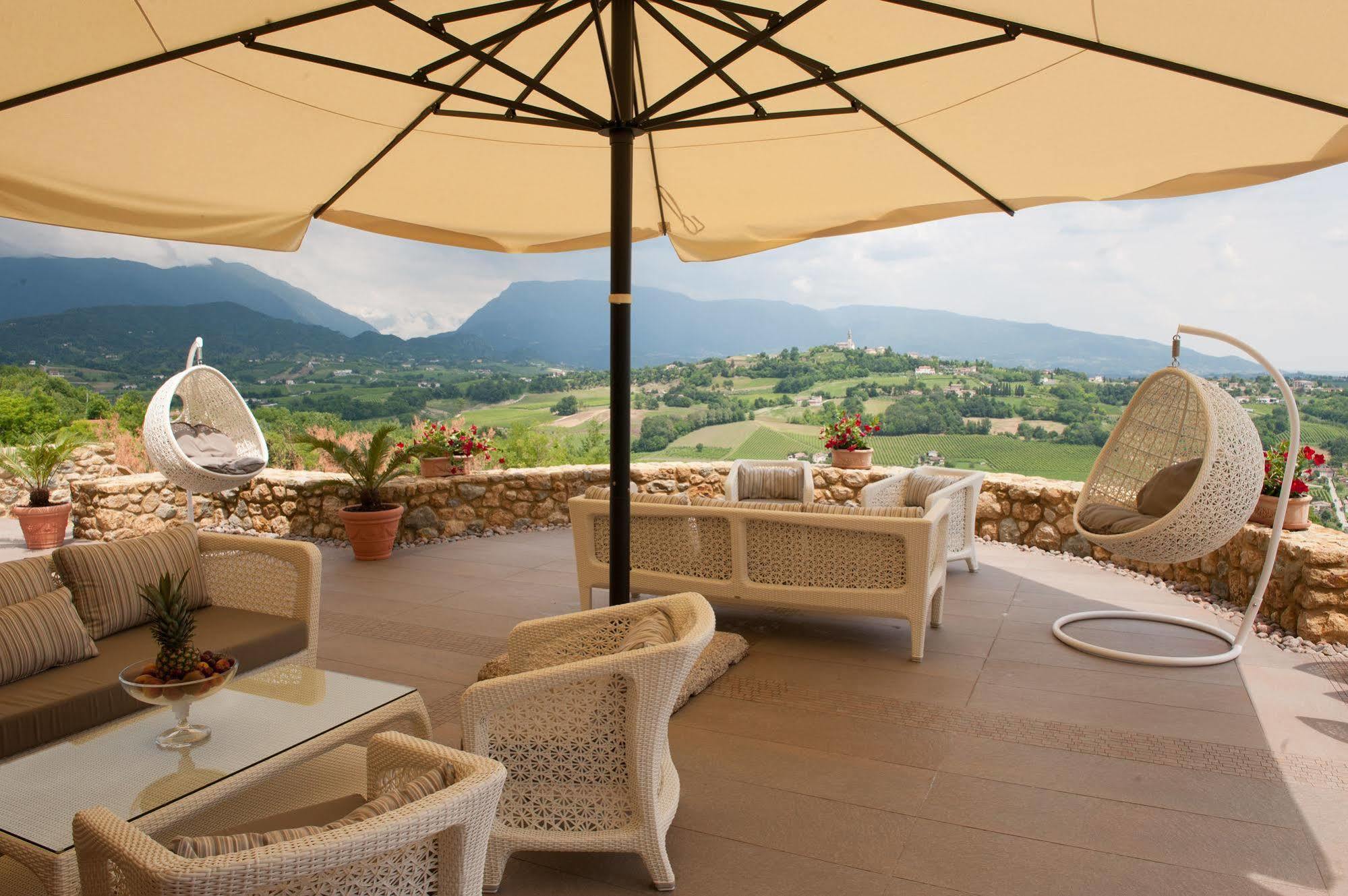 Villa Del Poggio Prosecco Bike Hotel San Pietro Di Feletto Kültér fotó